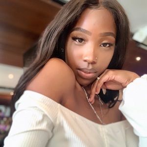 Meet your Posher, Dontria